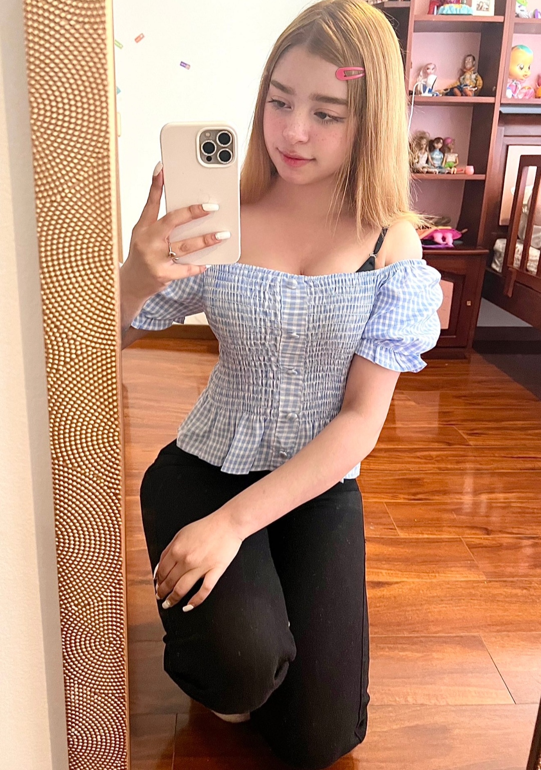 80 X HORA HERMOSA CHAMITA CON UNA COLITA  DURITA 